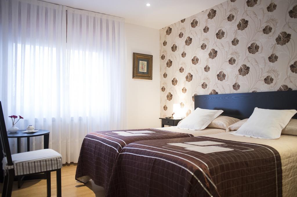 Hotel Quintana 23 Suances Habitación foto
